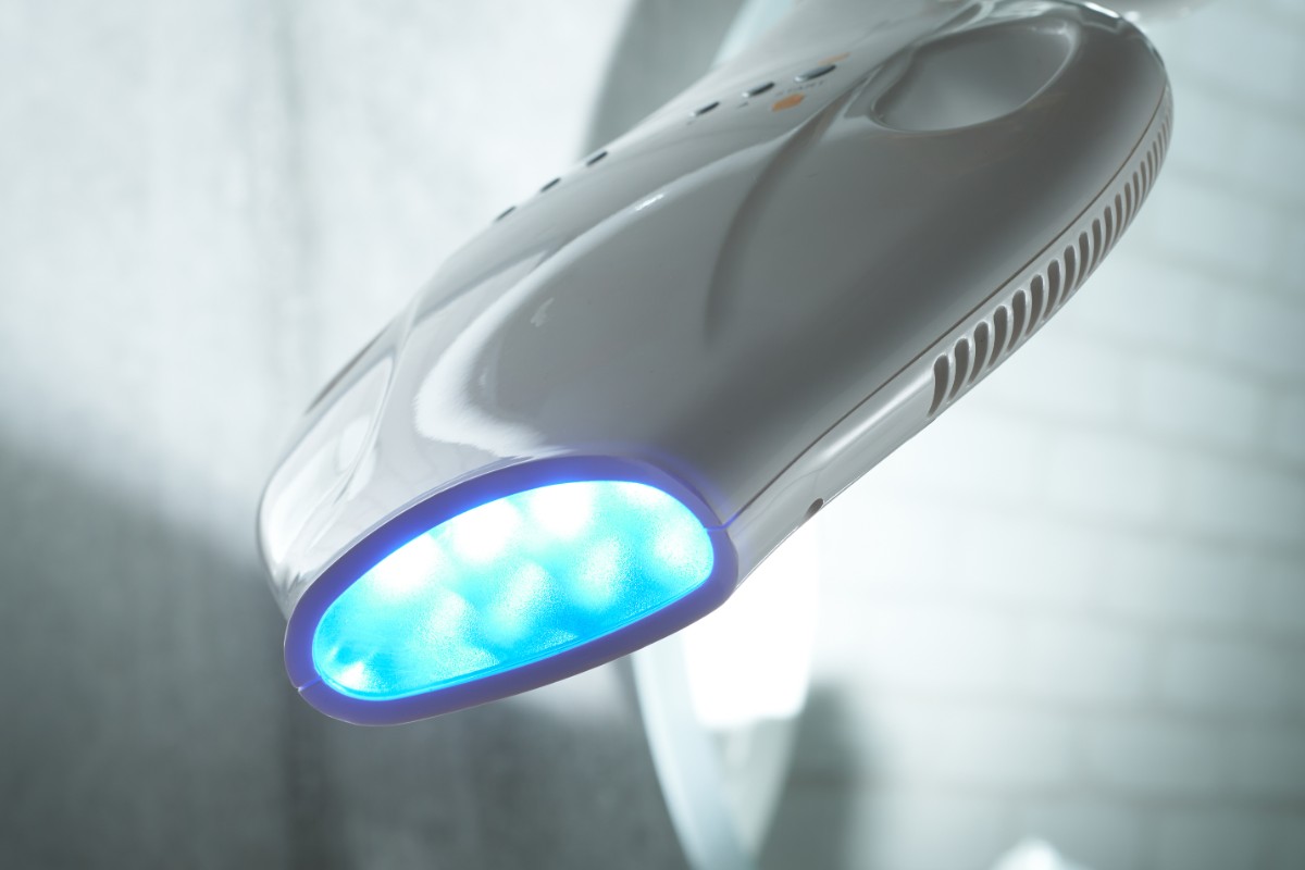 ホワイトニングで使用する機器